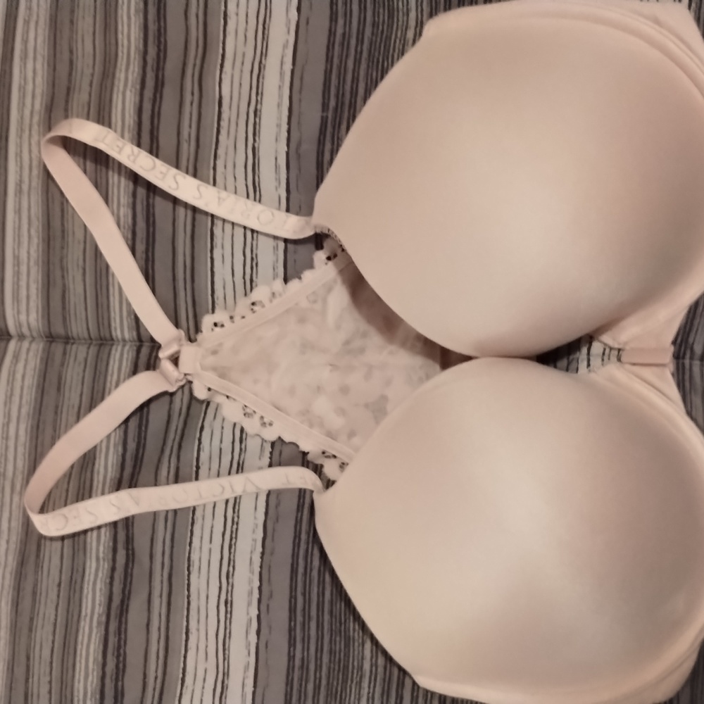 Woman's bra
